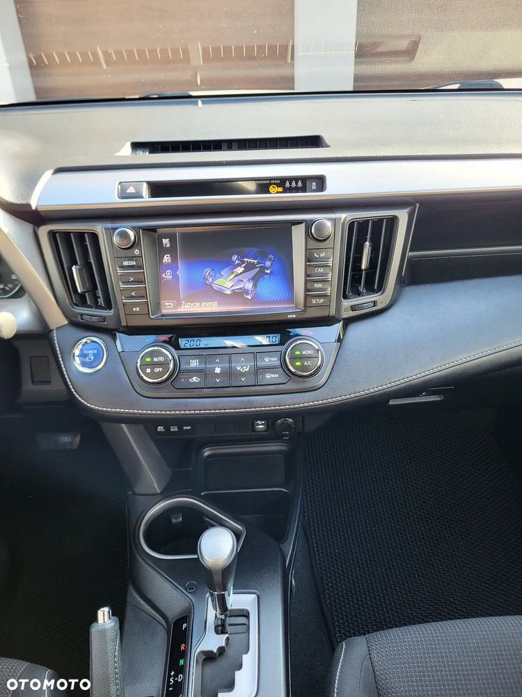 Toyota RAV4 Hybrid Premium 4x2 - 21