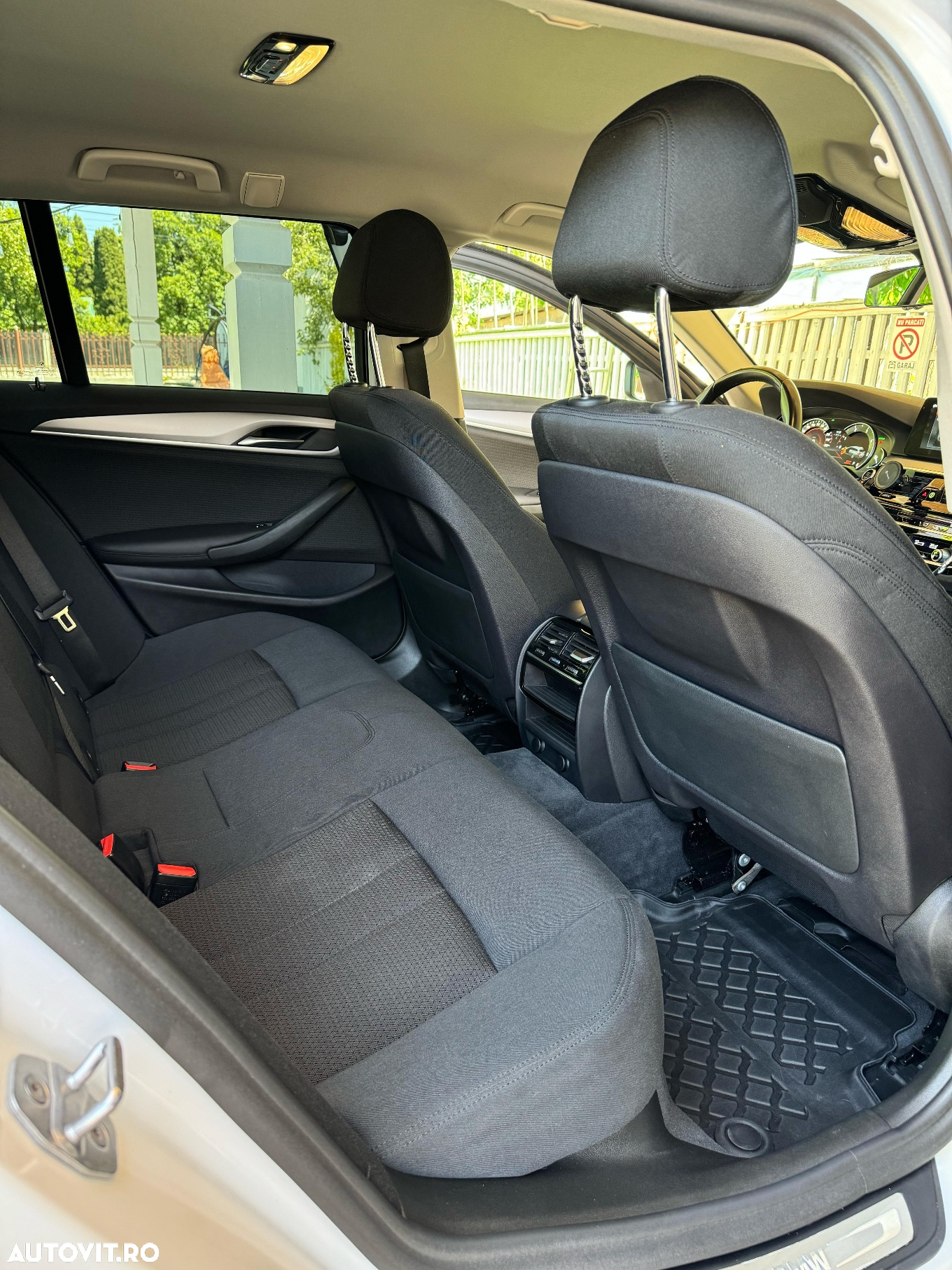 BMW Seria 5 520d xDrive Touring Aut. - 12
