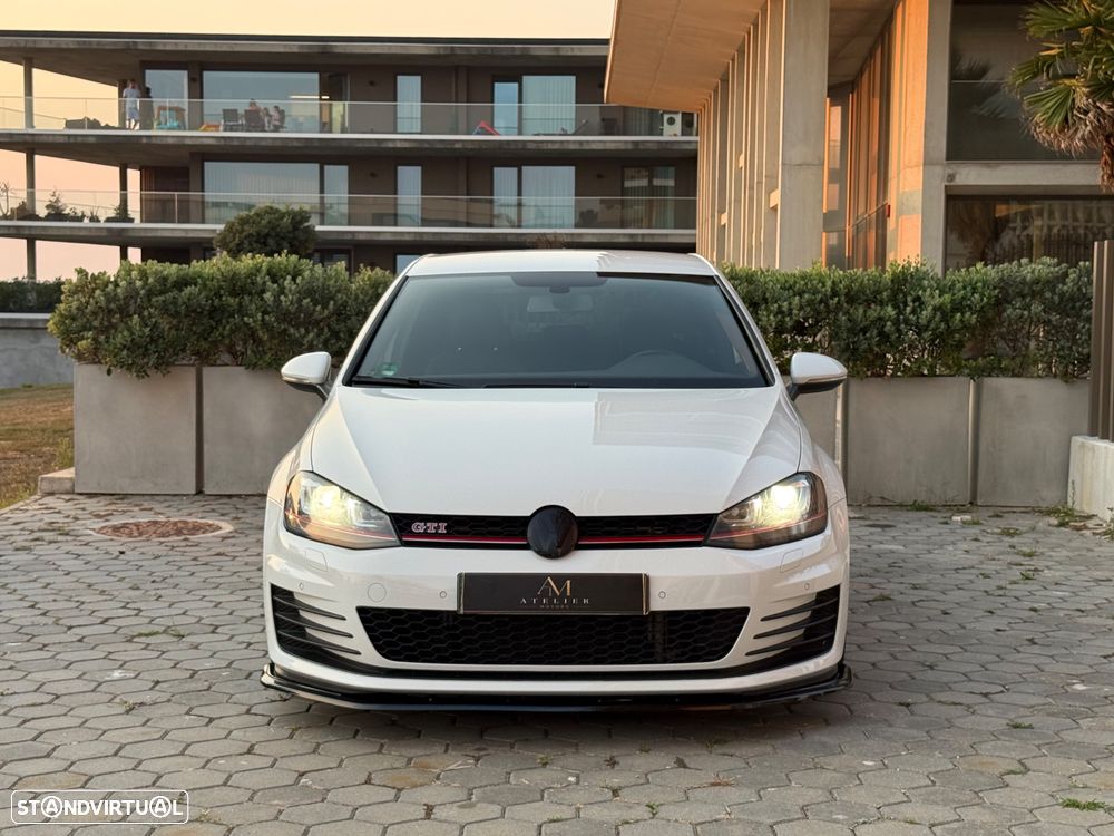 VW Golf GTI Performance BlueMotion DSG - 2
