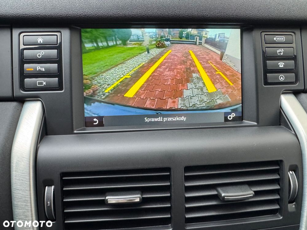 Land Rover Discovery Sport TD4 SkyView Edition - 40