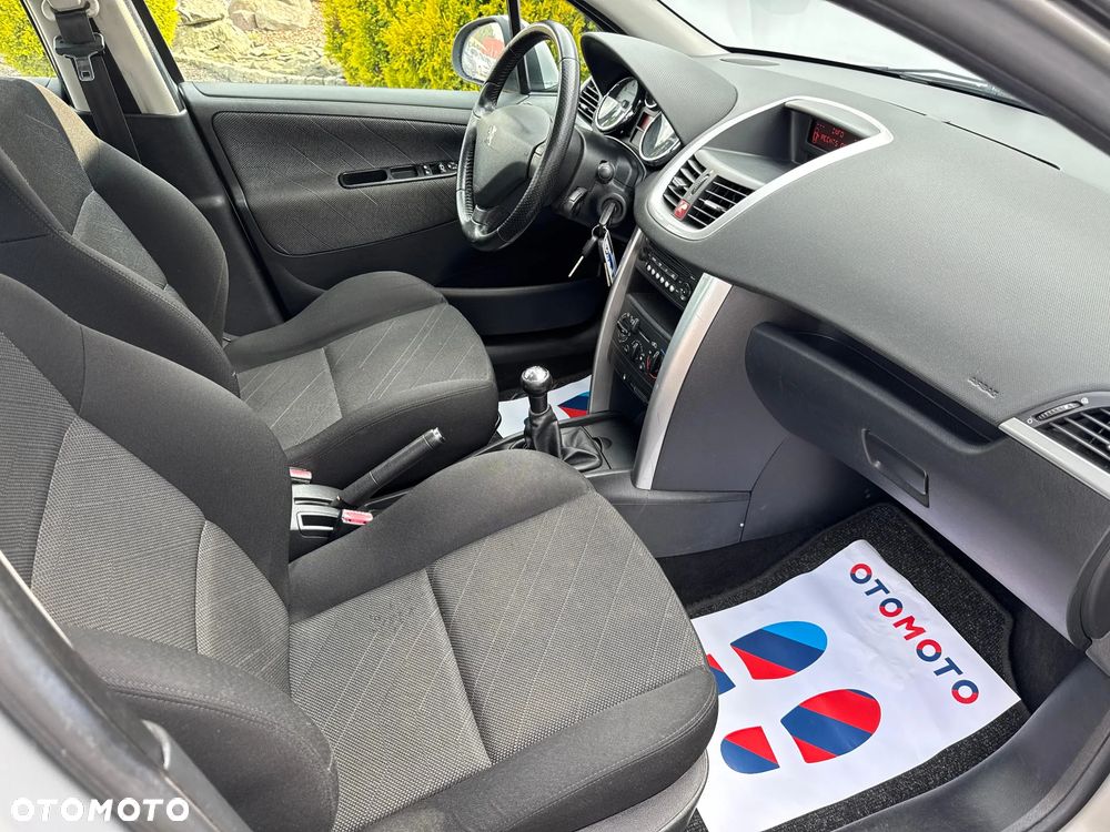 Peugeot 207 - 29