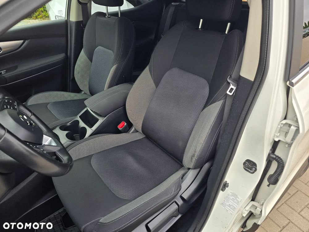 Nissan Qashqai - 12
