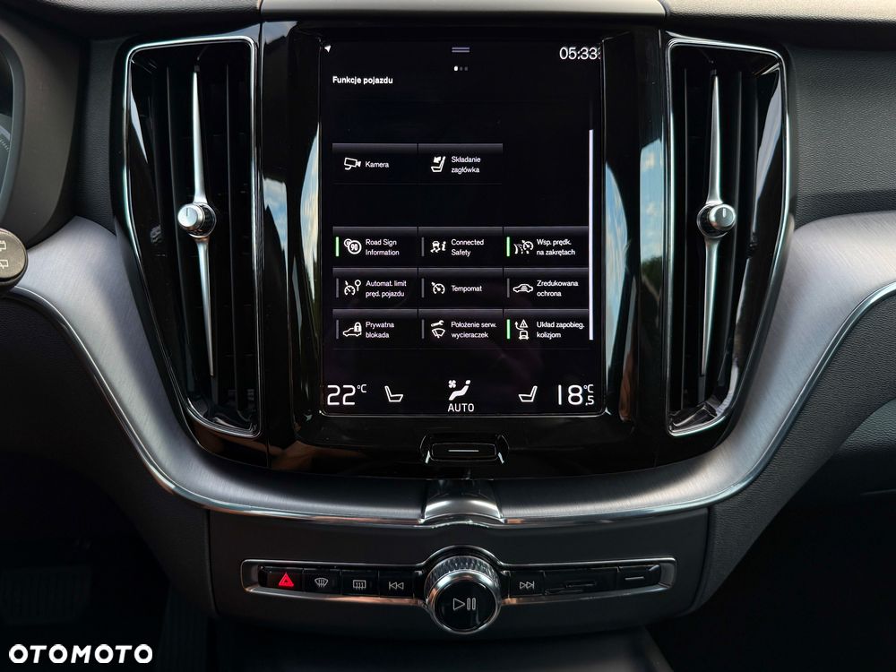 Volvo XC 60 B4 D AWD Momentum Pro - 23