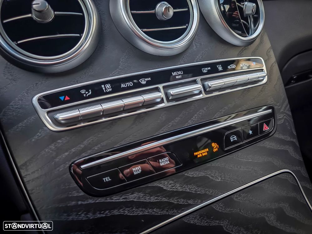 Mercedes-Benz GLC 300 de Coupe 4Matic 9G-TRONIC AMG Line - 41
