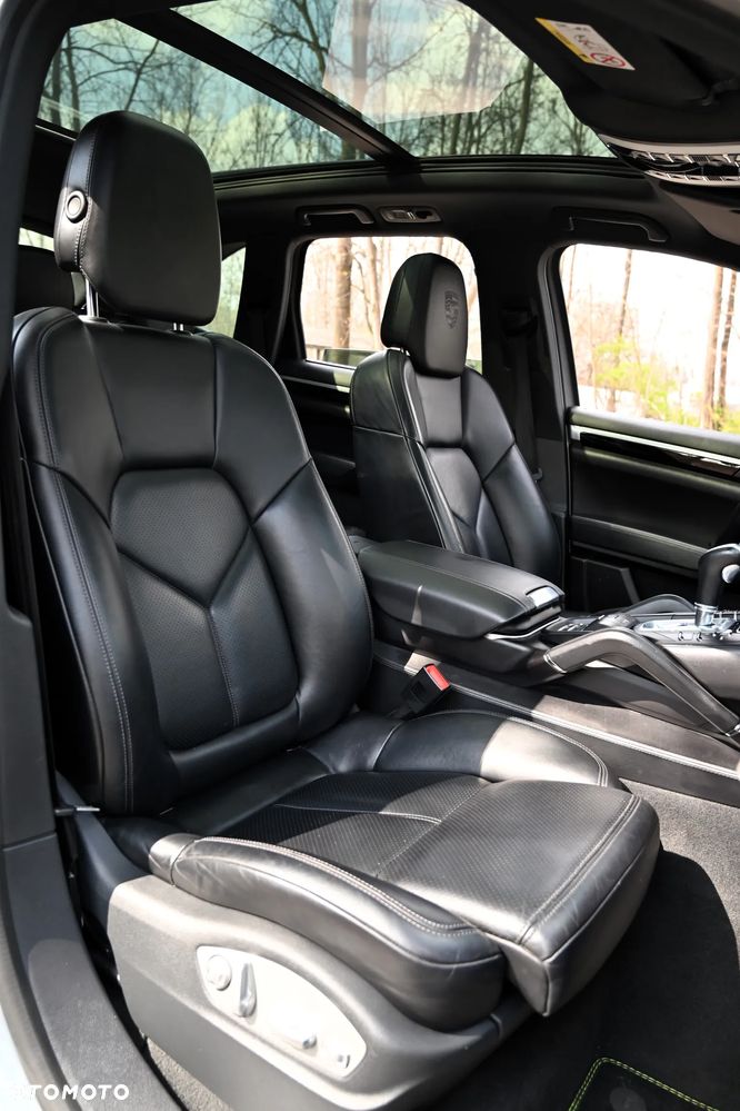 Porsche Cayenne - 37