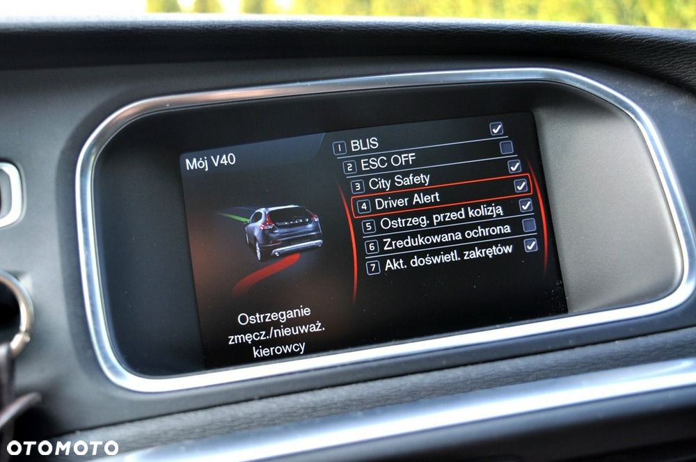 Volvo V40 D2 Summum - 33