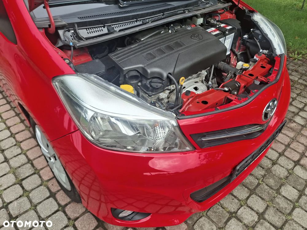 Toyota Yaris 1.33 Selection Platinum - 9
