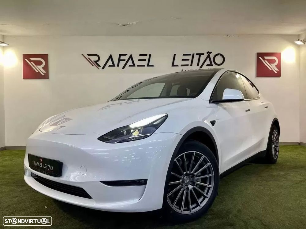 Tesla Model Y Long Range Tração Integral — fotografia 2