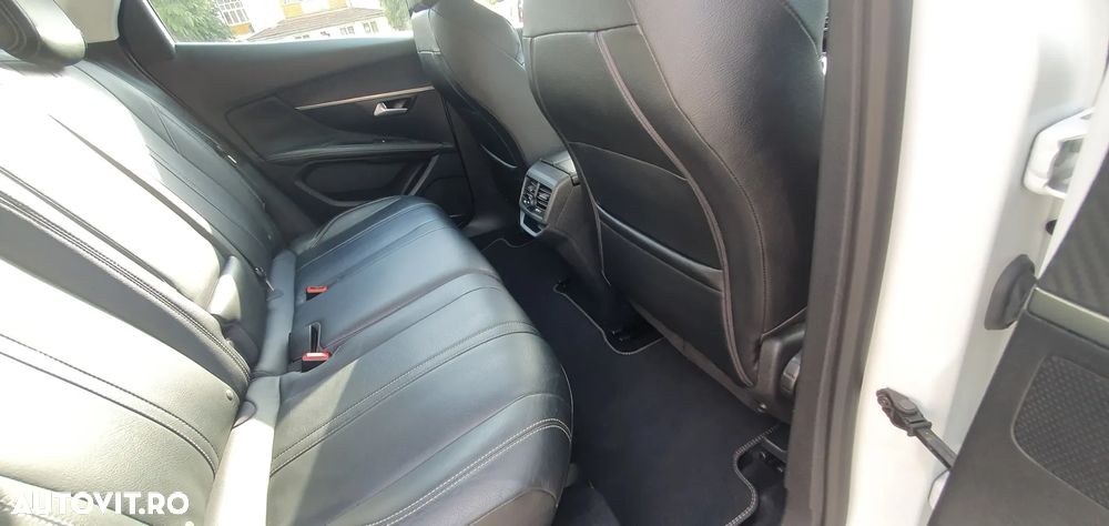 Peugeot 3008 PureTech 130 Stop & Start GPF EAT8 Active Business-Paket - 33
