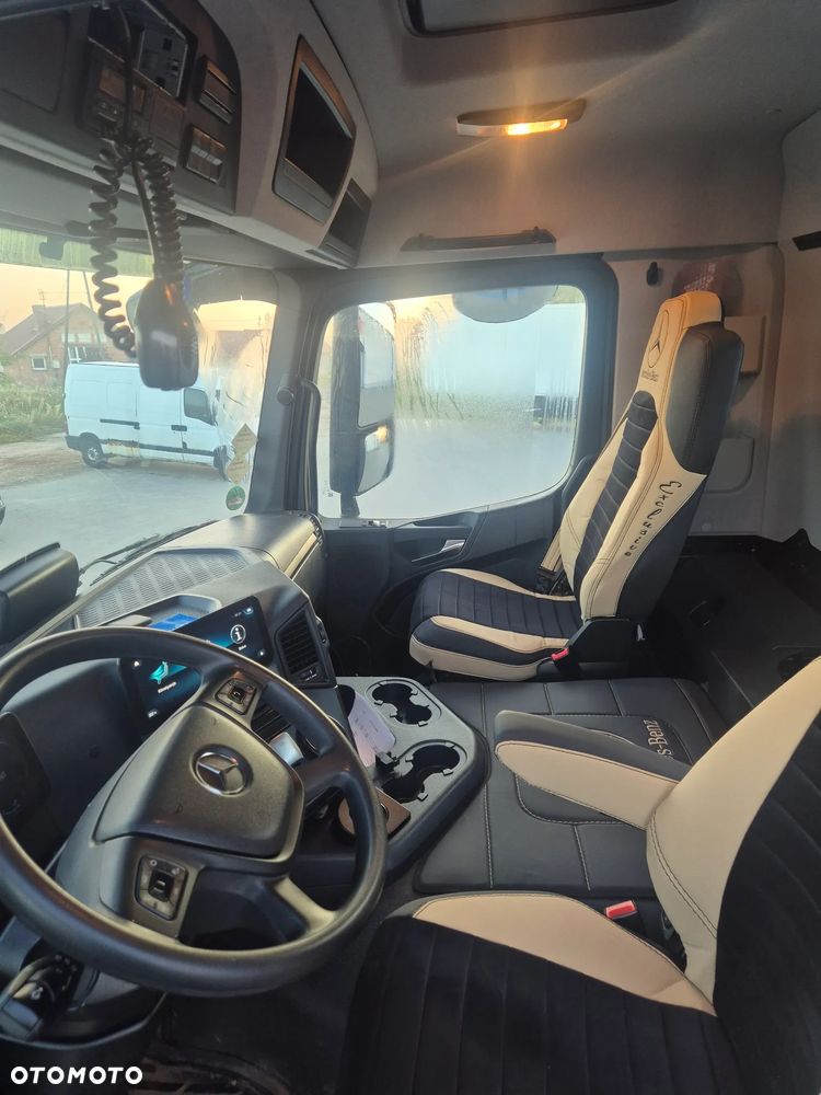 Mercedes-Benz Arocs - 7
