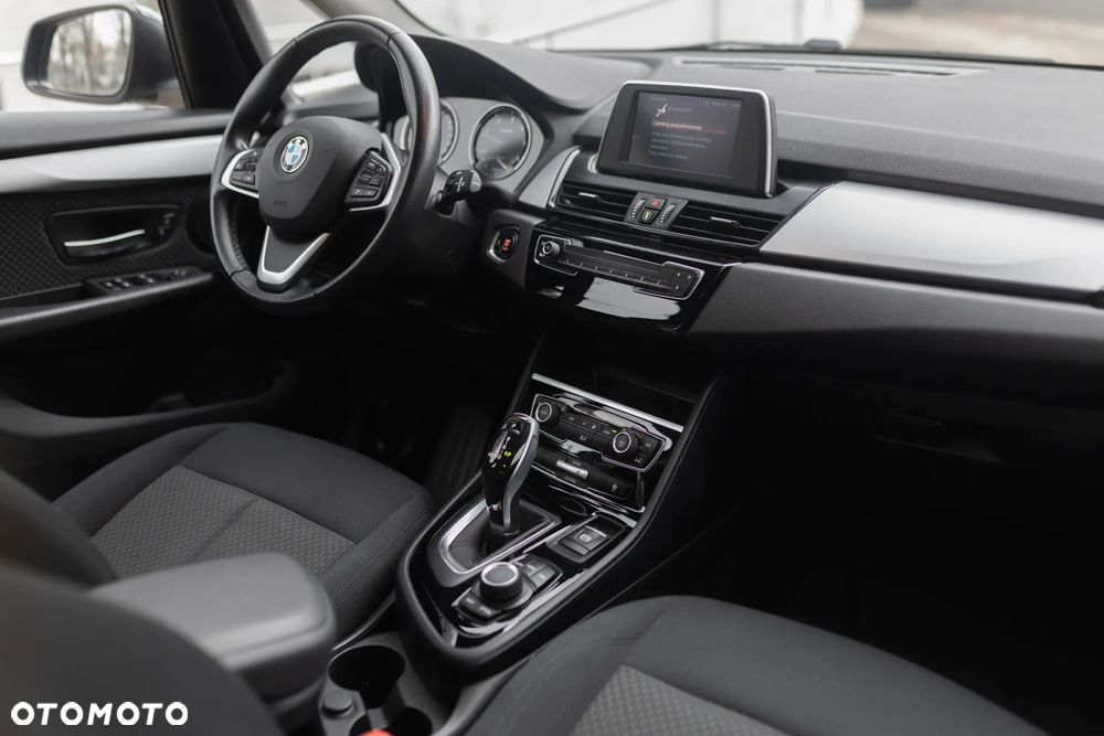 BMW Seria 2 218d Advantage - 15