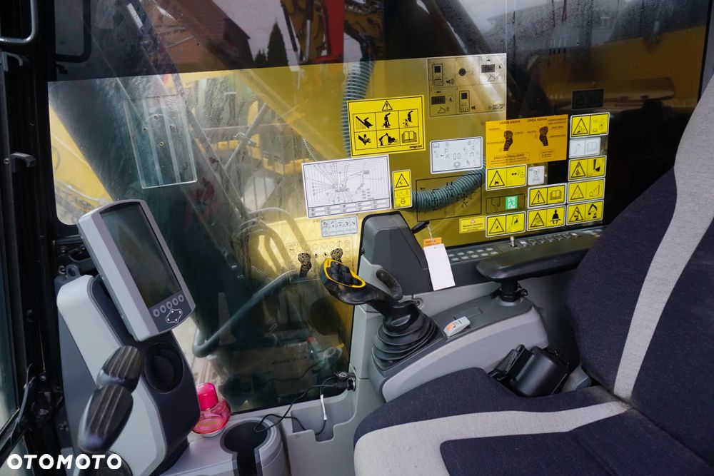 Caterpillar CAT 320 FL - 12