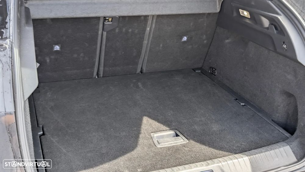 Peugeot 3008 1.2 Hybrid Allure e-DCS6 - 19