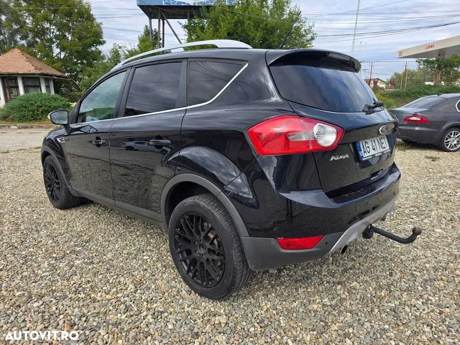Ford Kuga 2.0 TDCi 4WD Powershift Titanium - 4