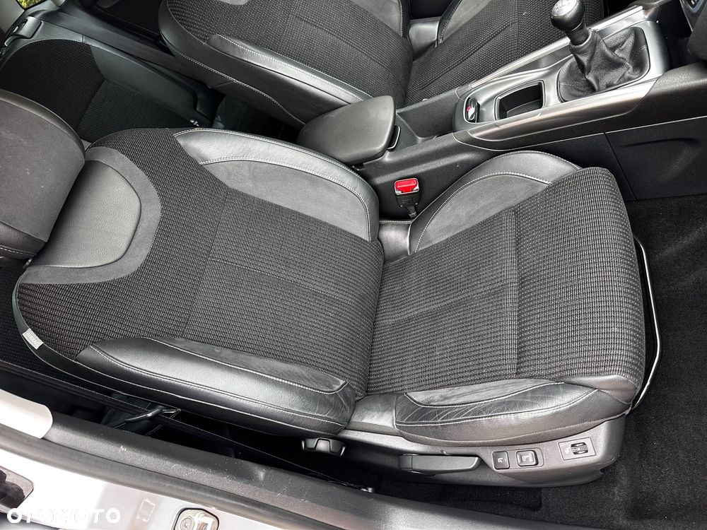 Citroën C4 VTi 120 Exclusive - 25