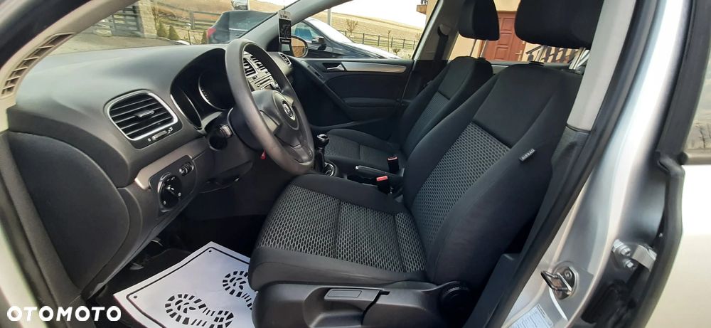 Volkswagen Golf - 28