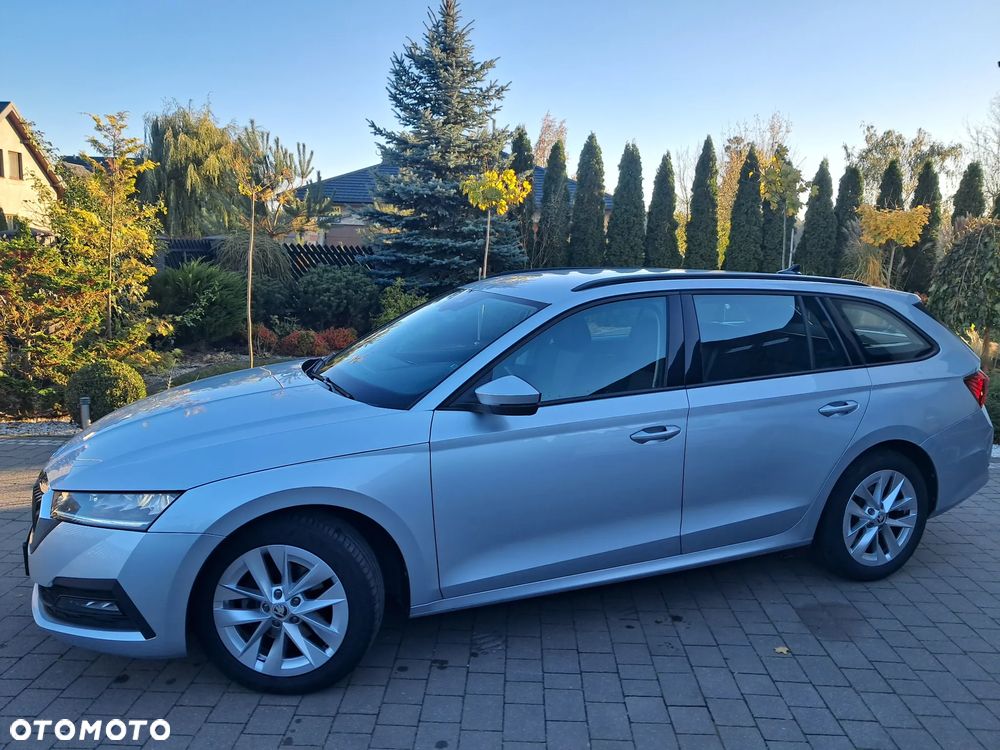 Skoda Octavia 2.0 TDI SCR Ambition DSG - 2