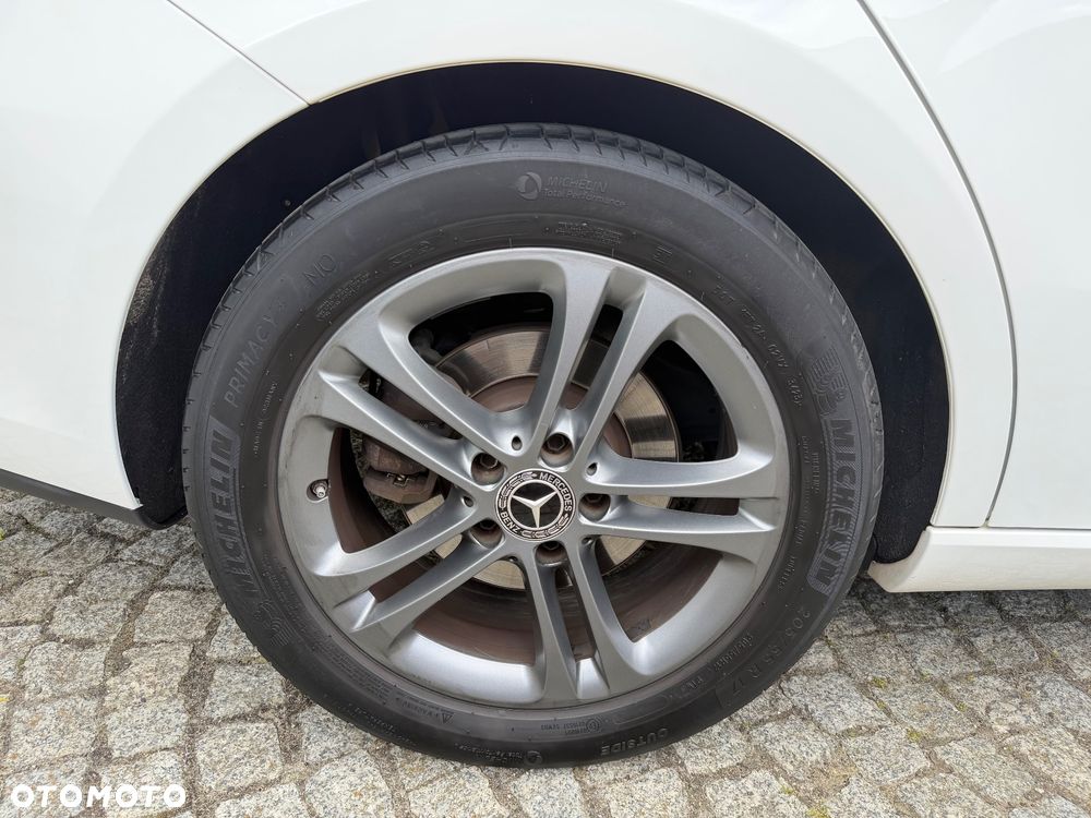 Mercedes-Benz CLA 180 7G-DCT Edition 2020 - 24