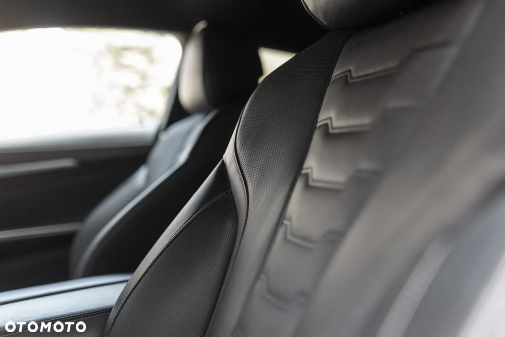 BMW Seria 8 M850i xDrive - 17