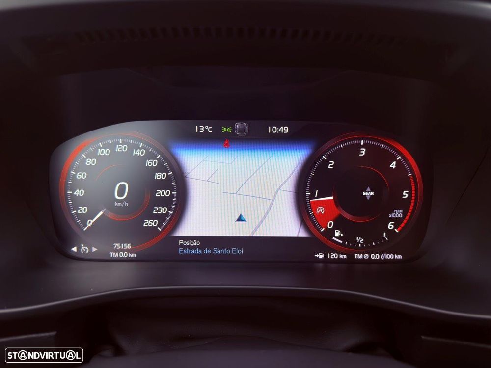 Volvo XC 40 2.0 D3 Momentum - 24