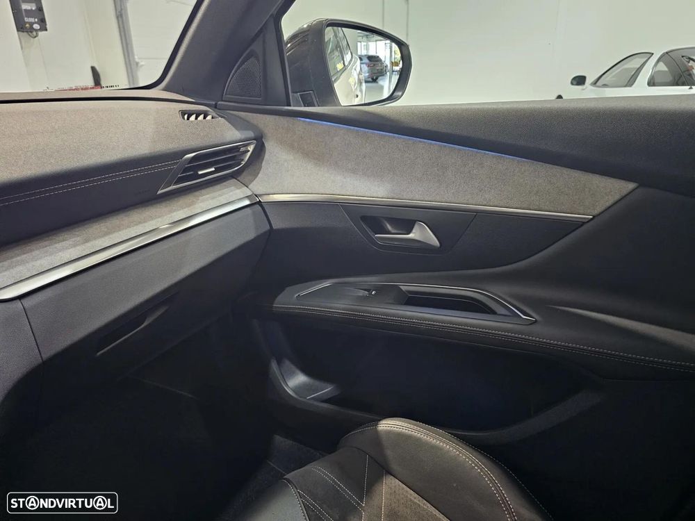 Peugeot 3008 1.5 BlueHDi GT Pack EAT8 - 34