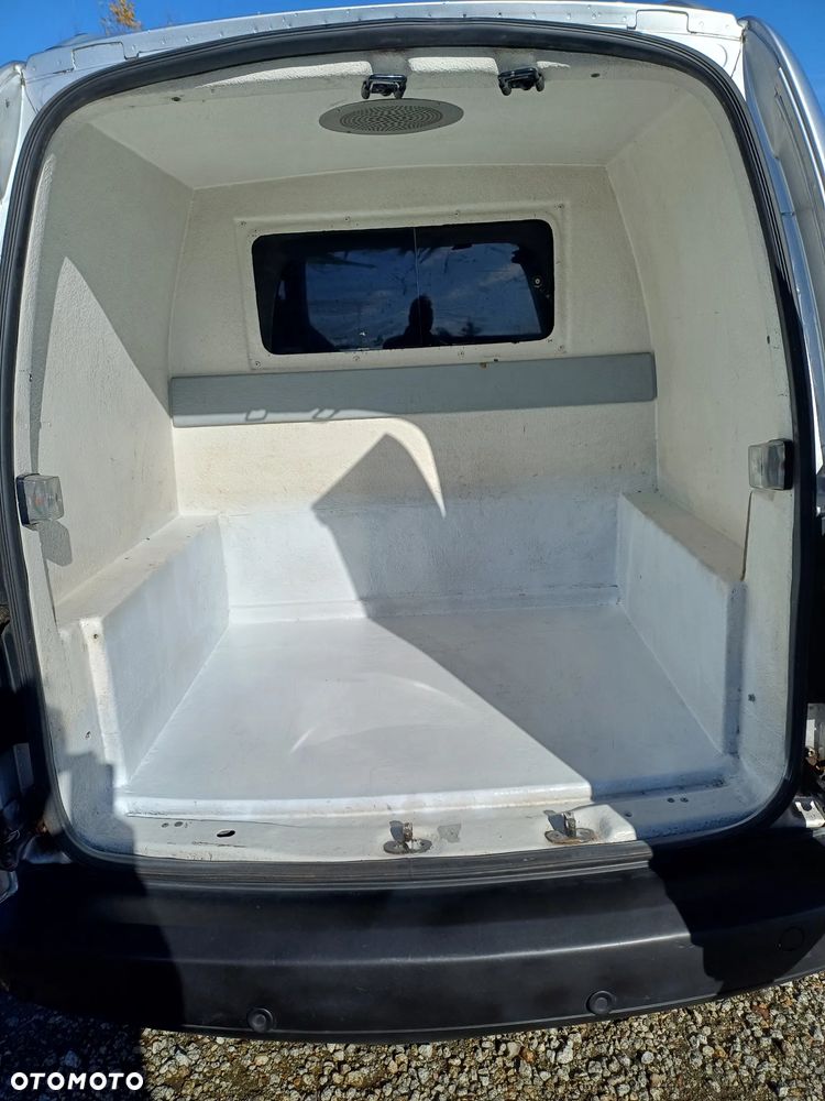 Volkswagen Caddy - 24