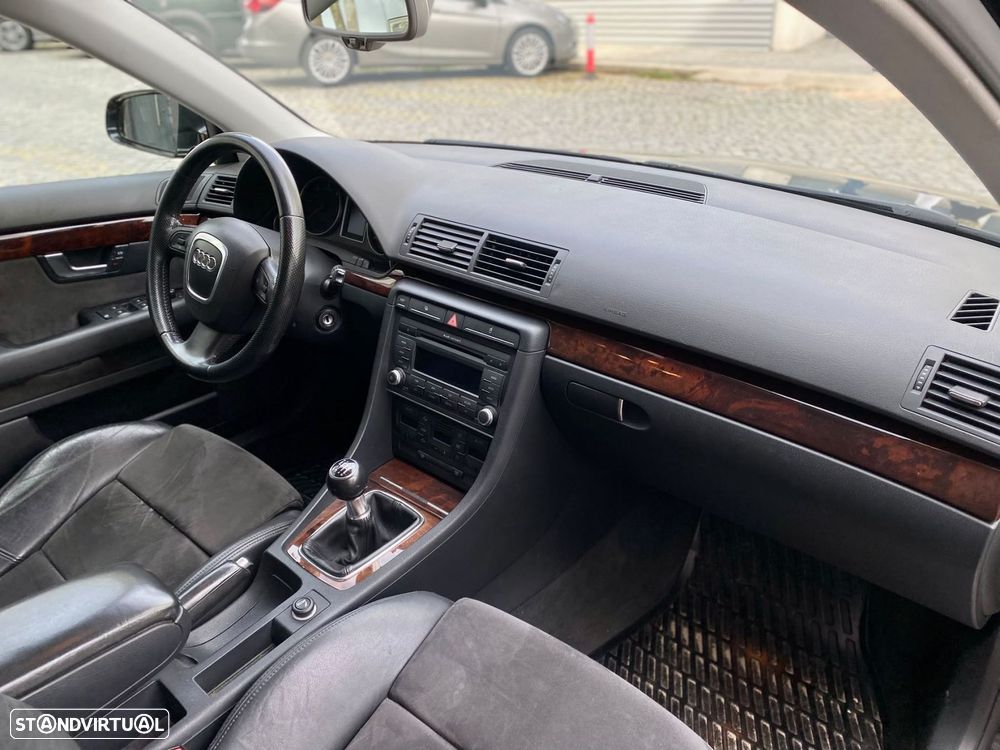 Audi A4 Avant 2.0 TDi S-line - 16