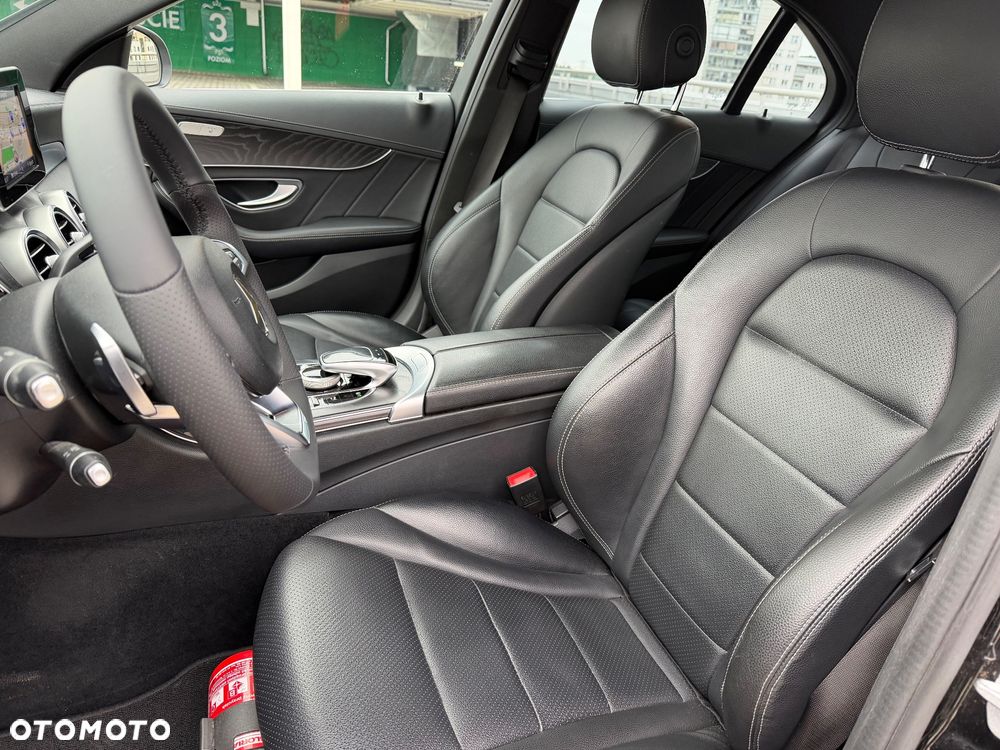 Mercedes-Benz Klasa C 200 4-Matic 9G-TRONIC - 18