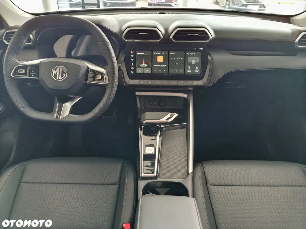 MG ZS Hybrid+ - 10