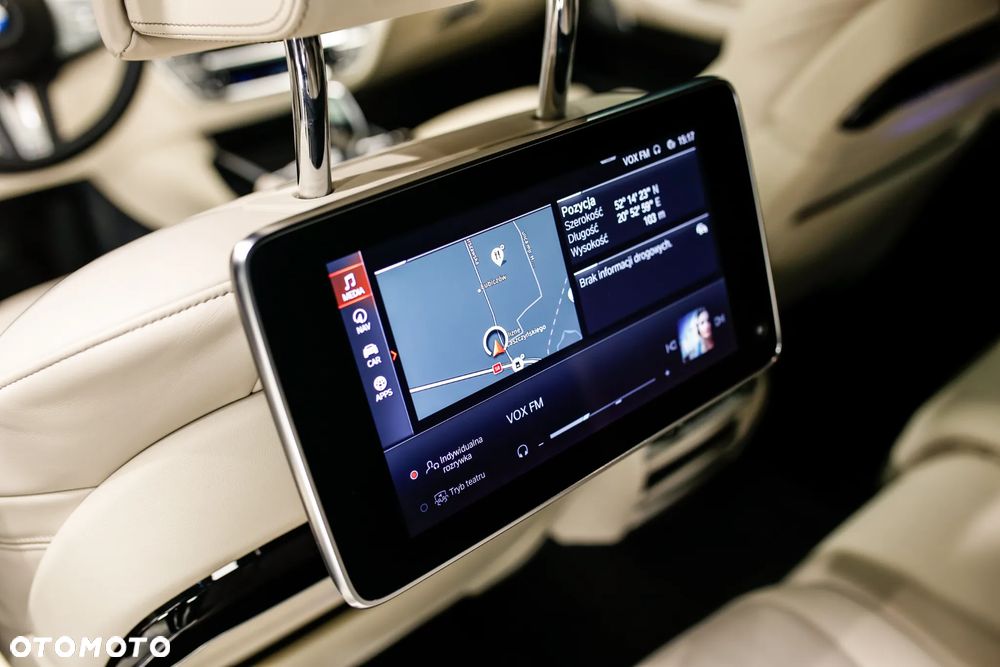 BMW Seria 7 750d xDrive sport - 27