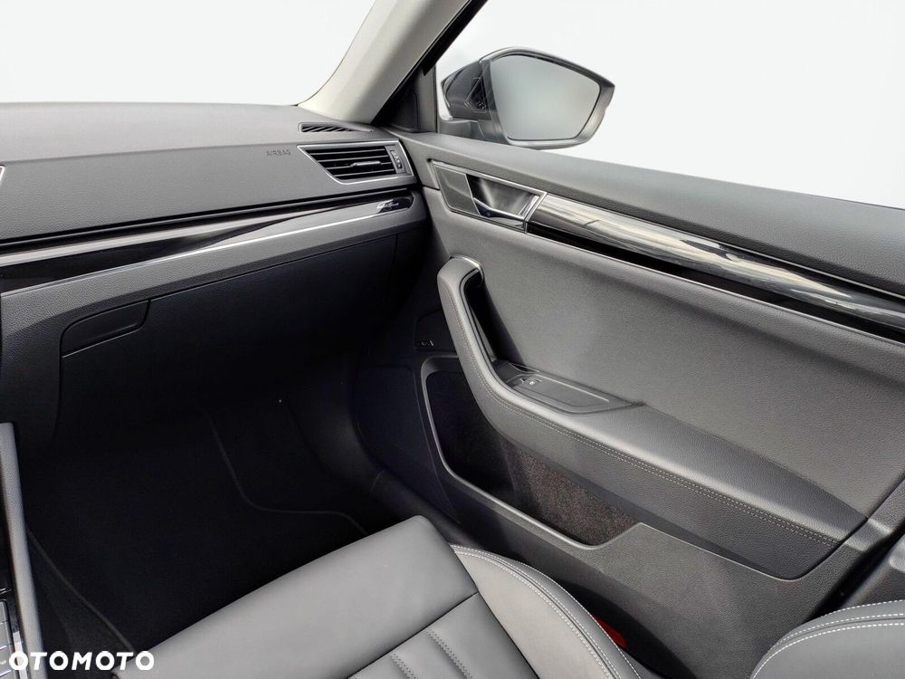Skoda Superb 2.0 TSI L&K DSG - 24