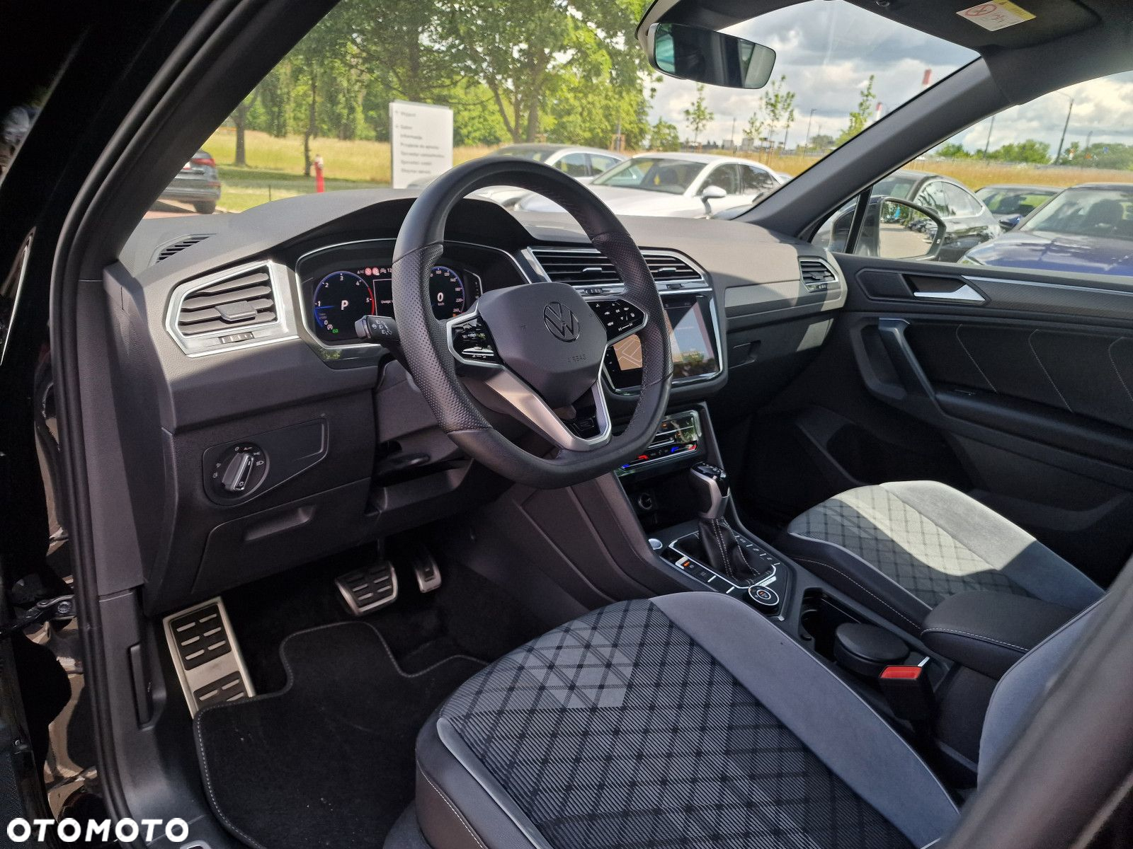 Volkswagen Tiguan 2.0 TDI SCR 4Mot R-Line DSG - 12