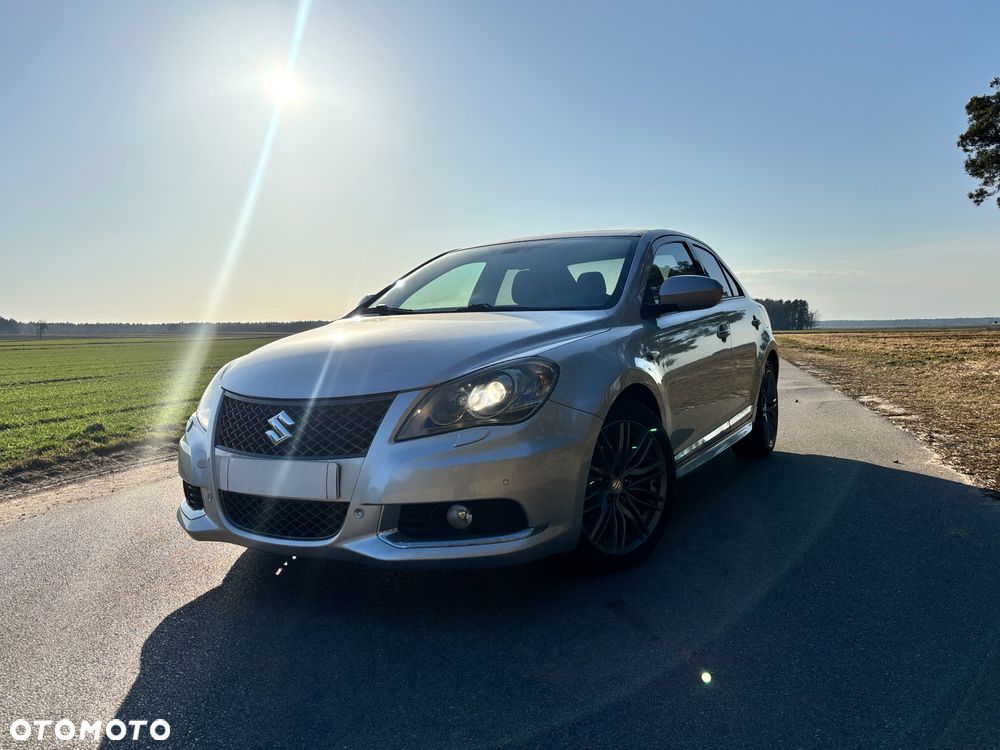 Suzuki Kizashi 2.4 4x4 CVT Sport - 11