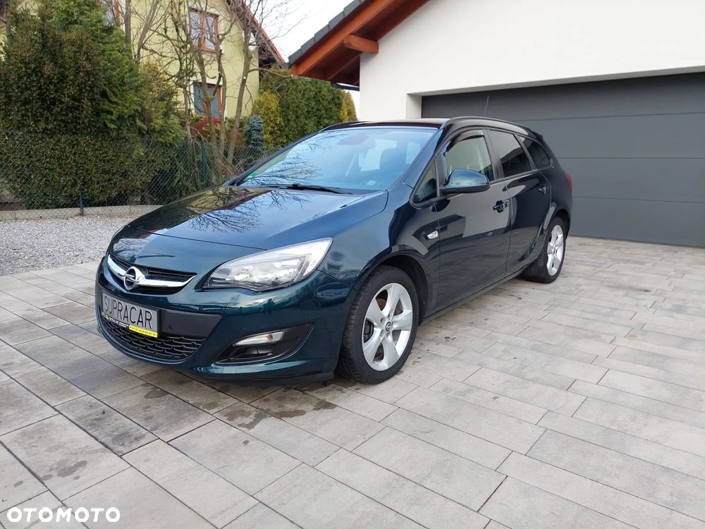 Opel Astra 1.4 Turbo Exklusiv - 1