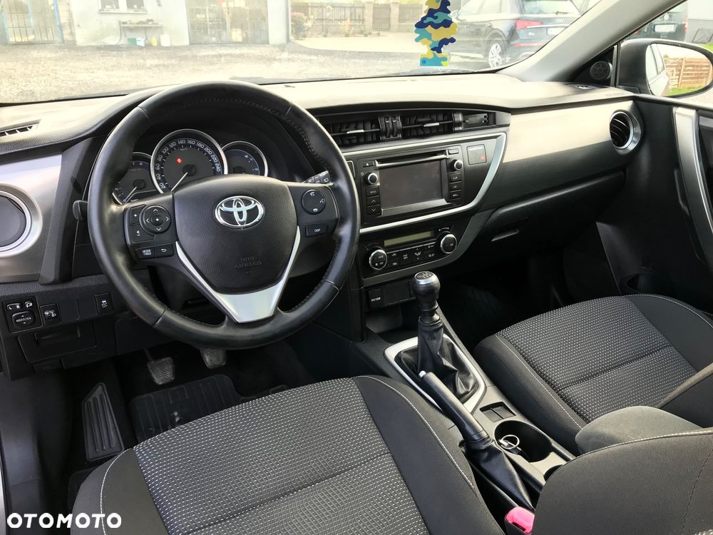 Toyota Auris - 9