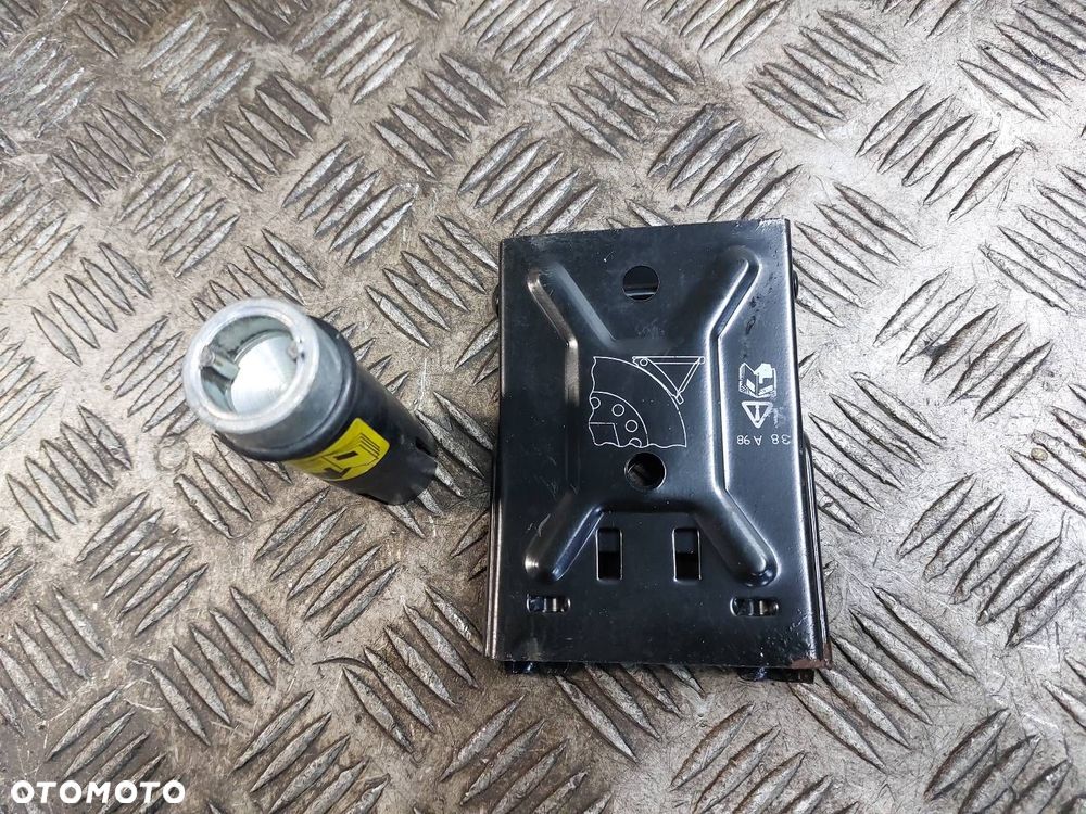 LEWAREK PODNOŚNIK SAMOCHODOWY LAND ROVER FREELANDER I KAJ100530 990KG - 2