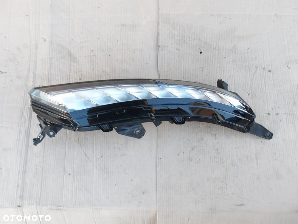 LAMPA PRAWY PRZOD FULL LED MITSUBISHI ECLIPSE CROSS LIFT - 8