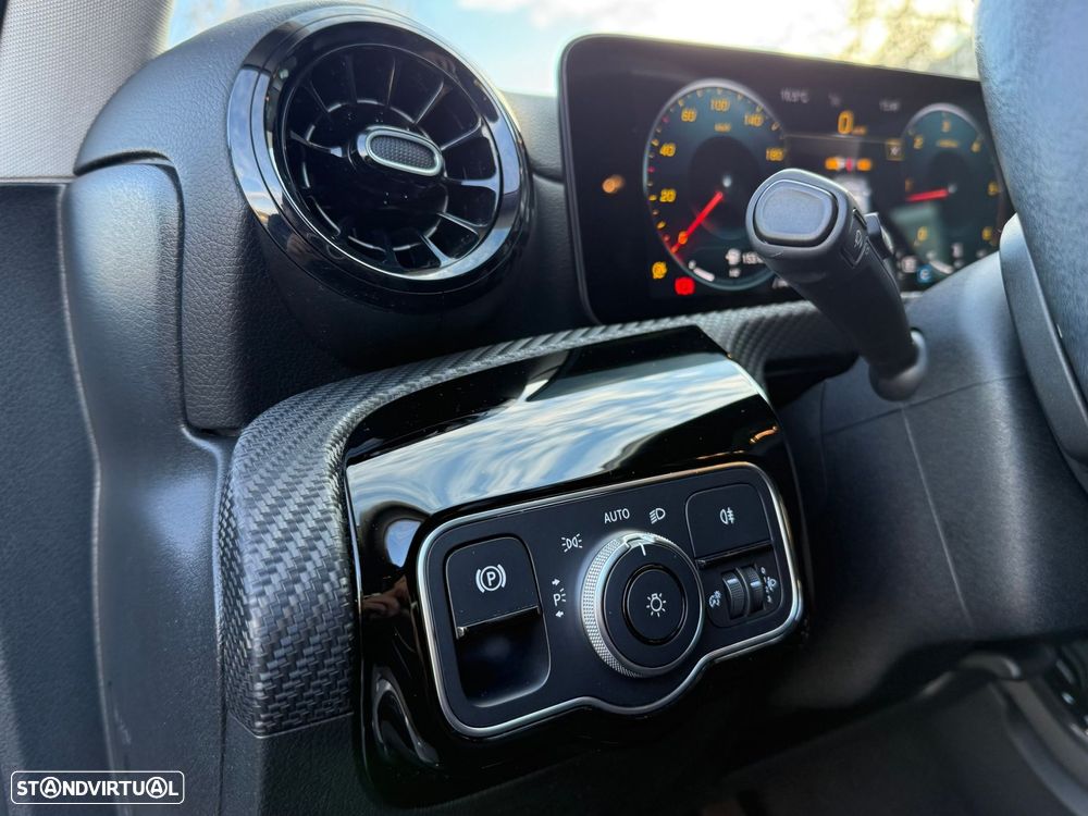 Mercedes-Benz A 180 d 8G-DCT Progressive - 12