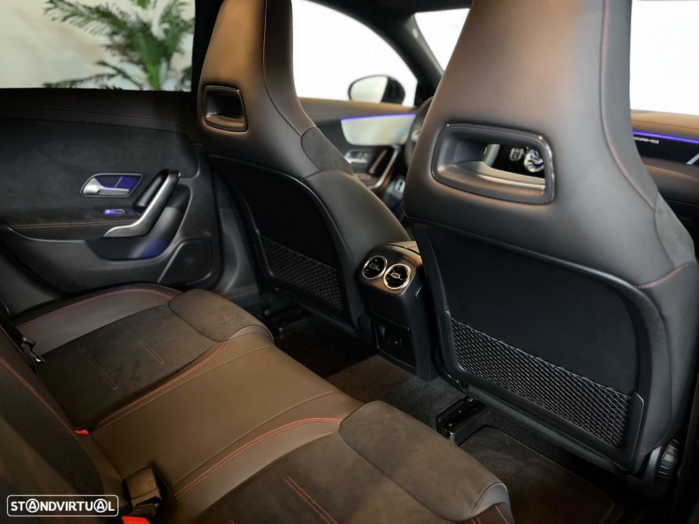 Mercedes-Benz CLA 45 AMG S Shooting Brake 4Matic+ - 35