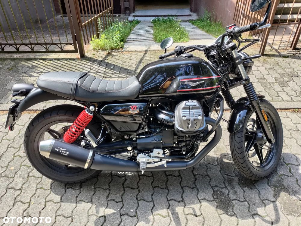 Moto Guzzi V7 - 4
