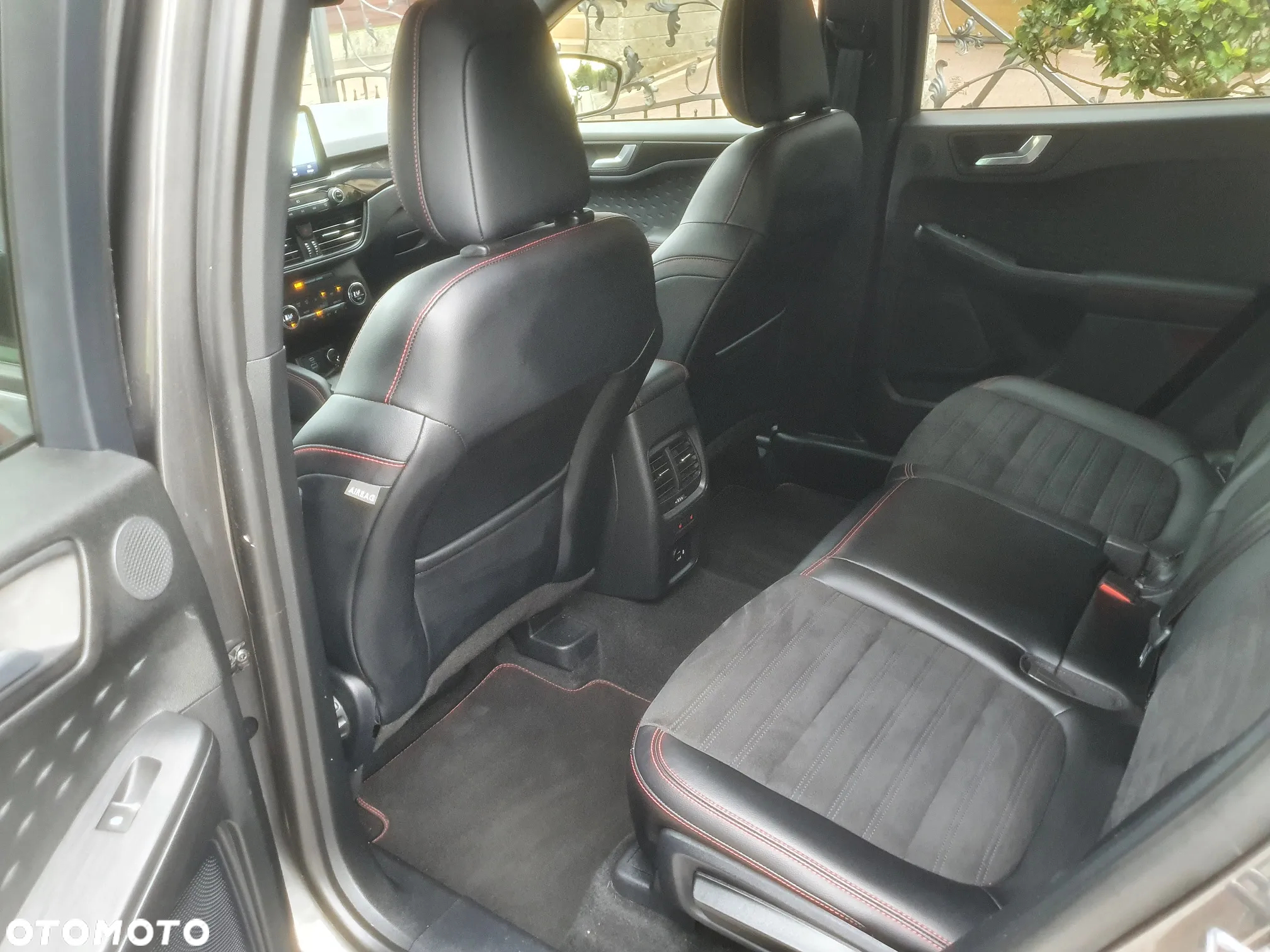 Ford Kuga - 11