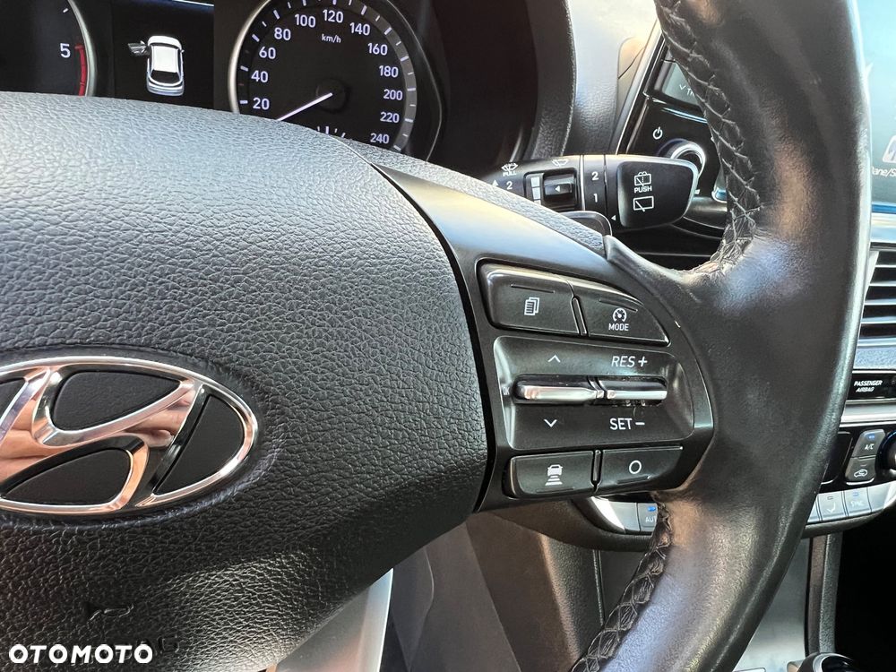 Hyundai i30 1.6 D Premiere Luxury DCT - 27