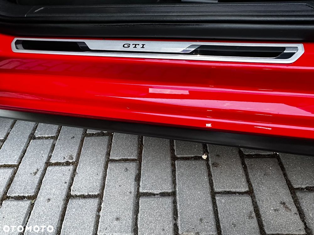 Volkswagen Polo 2.0 TSI OPF DSG GTI - 17