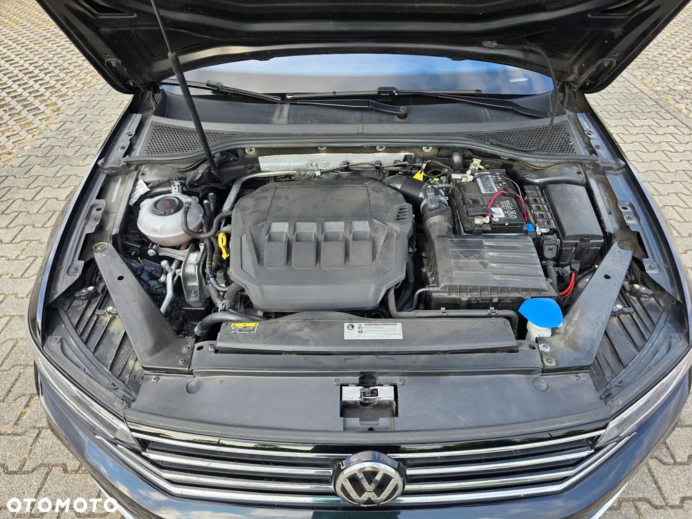 Volkswagen Passat - 23