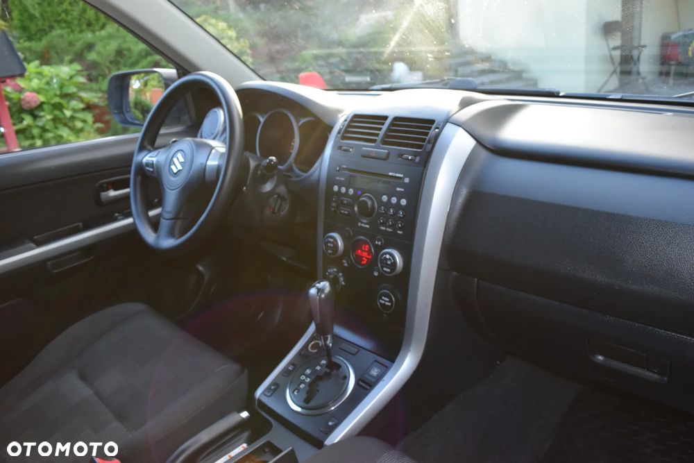 Suzuki Grand Vitara - 12