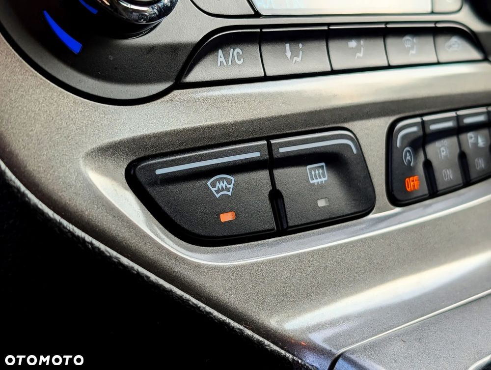 Ford Focus 1.6 EcoBoost Titanium - 9