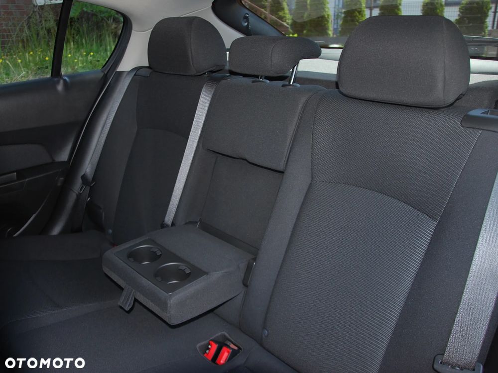 Chevrolet Cruze 1.6 LS+ - 22