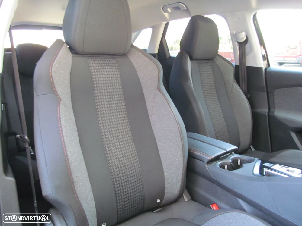 Peugeot 3008 PureTech 130 Stop & Start GPF EAT8 Active Business-Pack - 9