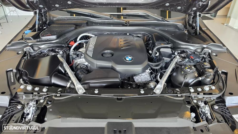 BMW 520 d Pack Desportivo M - 28