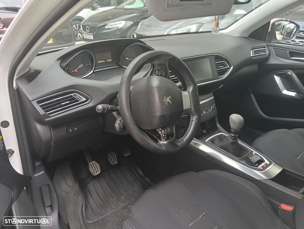 Peugeot 308 1.6 e-HDi Allure J17 - 19